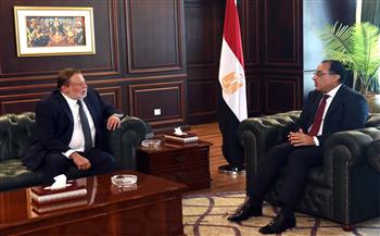 رئيس الوزراء يناقش عددا من الملفات الاقتصادية مع حسن عبدالله ومحمود محيي الدين