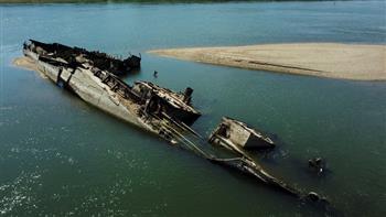 ظهور عشرات السفن الحربية الغارقة من الحرب العالمية الثانية بعد جفاف نهر الدانوب (فيديو)