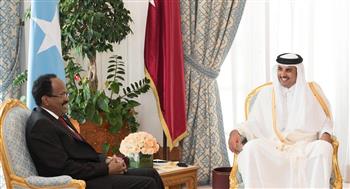 أمير قطر يبحث مع الرئيس الصومالي العلاقات الثنائية