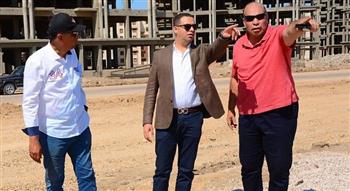 نائب محافظ بورسعيد يتابع سير العمل في تطوير عدد من مشروعات الطرق ببورفؤاد