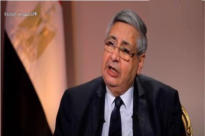 أبرزها «تليف الرئتين».. مستشار الرئيس يكشف 5 أعراض خطيرة لما بعد كورونا