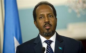 الرئيس الصومالي يتعهد بحرب شاملة ضد حركة الشباب