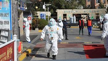البر الرئيسي الصيني يسجل 345 حالة إصابة مؤكدة جديدة محلية العدوى بكوفيد-19