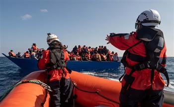 إنقاذ 41 مهاجراً في البحر المتوسط
