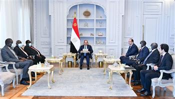 الرئيس السيسي يؤكد عزم مصر نقل خبراتها لرسم استراتيجية التنمية بجنوب السودان