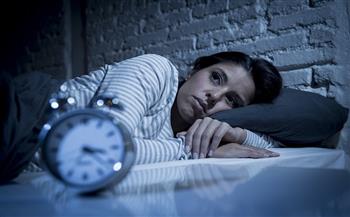  استشاري علم النفس السلوكي تكشف كيفية التغلب على التفكير السلبي قبل النوم