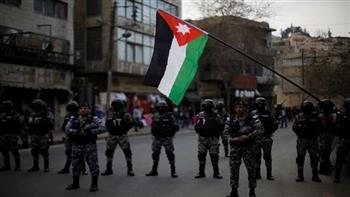 السلطات الأردنية تحبط تهريب أكثر من 6 ملايين حبة دواء مخدر قادمة من سوريا