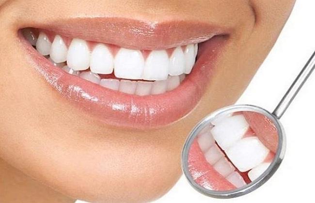 بينها تجنب التدخين والغذاء المتوازن .. 7 نصائح لمرضى القلب للعناية بصحة الفم والأسنان