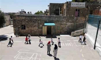 الاحتلال يستهل العام الدراسي الفلسطيني باعتقال مُعلمين وصحفيين