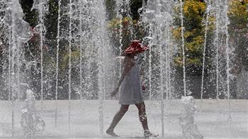 موجة حر جديدة تخنق فرنسا وإسبانيا وهولندا تعلن تسجيل "شح في المياه"