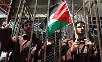 ألف أسير فلسطيني يبدأون إضرابا مفتوحا عن الطعام الخميس المقبل