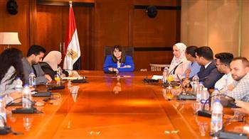 وزيرة الهجرة تلتقي عددًا من ممثلي ورؤساء الجاليات المصرية بالخارج