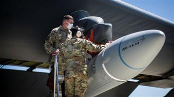 القوات الجوية الأمريكية تطلب صفقة صواريخ "أمرام" من رايثيون بقيمة 972 مليون دولار