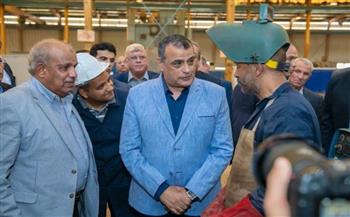 وزير الدولة للإنتاج الحربي يتفقد شركة "حلوان للآلات والمعدات"