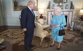 الملكة إليزابيث تستقبل جونسون ورئيس الوزراء الجديد في اسكتلندا