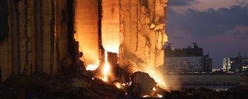 الجيش اللبناني يعمل على إخماد النيران في صوامع مرفأ بيروت