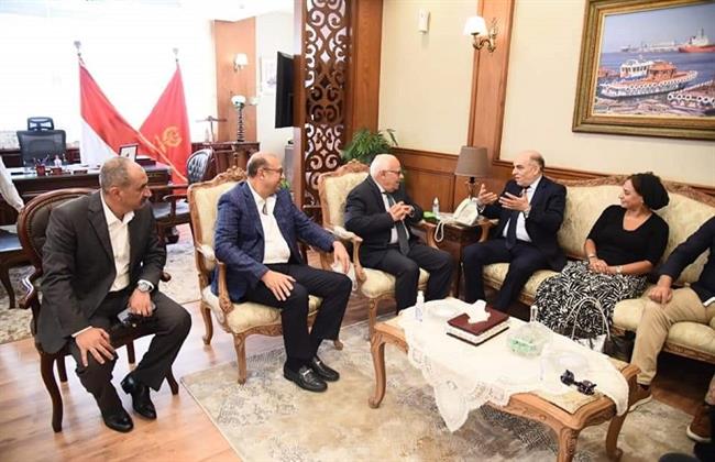 محافظ بورسعيد يلتقى رئيس مجلس ادارة نادي الصيد 