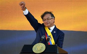 جوستافو بيترو يتولى رئاسة كولومبيا متعهداً بتحقيق السلام والمساواة 