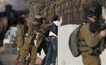 قوات الاحتلال الاسرائيلي تعتقل 16 مواطنا من الضفة