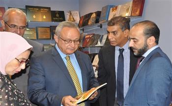 مدير مكتبة الإسكندرية يتفقد مركز توثيق التراث الحضاري بالقرية الذكية (صور)