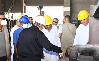 وزير قطاع الأعمال يشيد بجهود العاملين بمجمع الألومنيوم في نجع حمادي
