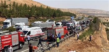 مصرع وإصابة 15 إيرانياً في حادث سير مروع بالعراق