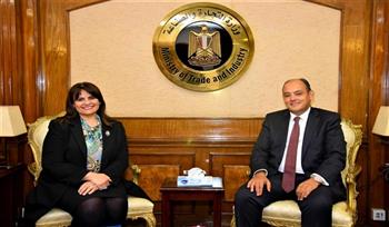 وزيرا التجارة والهجرة يبحثان آليات تمكين المصريين بالخارج من الاستثمار في مصر