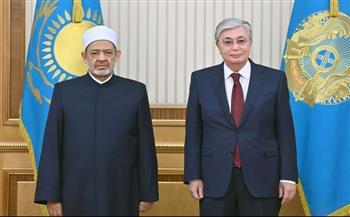فضيلة الإمام الأكبر يلتقي الرئيس الكازاخي ويؤكدان عمق العلاقات بين كازاخستان والأزهر