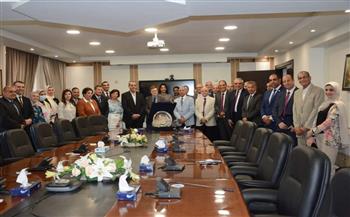 الأكاديمية العربية بالقاهرة تحتفل بتجديد الثقة في الدكتور إسماعيل عبدالغفار رئيسا لفترة جديدة