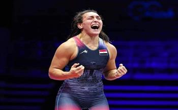 الأولمبية تهنئ سمر حمزة لحصولها على فضية العالم للمصارعة