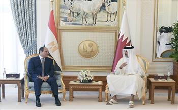 صحف القاهرة تسلط الضوء على لقاء الرئيس السيسي بأمير قطر في قمة الدوحة