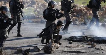 إصابة 16 فلسطينيا في مواجهات مع الاحتلال الإسرائيلي بالضفة الغربية