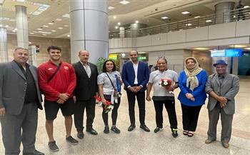 وزير الرياضة ينيب مساعده لاستقبال سمر حمزة في مطار القاهرة
