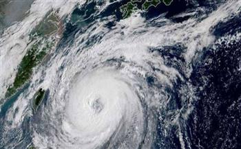 إعصار خطير يضرب جنوب اليابان.. وطوكيو تتأهب