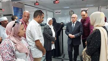 محافظ بورسعيد يتابع سير العمل بالمركز التكنولوجي لخدمة المواطنين بـ«الضواحي»