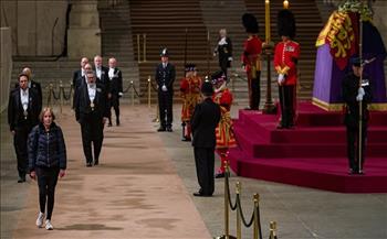 بدء وصول القادة والزعماء المشاركين في جنازة الملكة إليزابيث