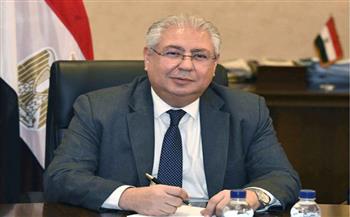 سفير مصر بالكويت: لجنة فنية لوضع الضوابط المنظمة لإجراءات اعتماد عقود العمل
