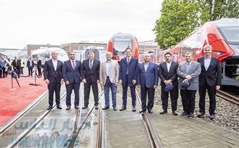 وزير النقل يتفقد مصنع «سيمنز» المتخصص في تصنيع القطار السريع بألمانيا