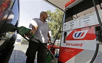 أغلب محطات الوقود اللبنانية تغلق أبوابها بسبب ارتفاع الدولار