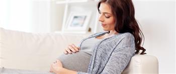 بعد ارتفاع المعدلات بصورة مرعبة.. طبيبة نساء تقدم نصائح لتفادي الولادات القيصرية