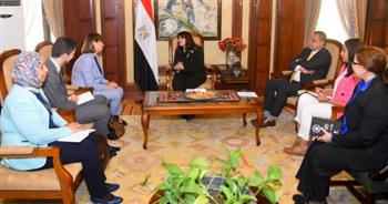 وزيرة الهجرة تبحث مع منسق الأمم المتحدة بمصر تعزيز التعاون وتبادل الخبرات