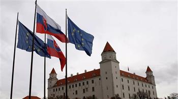 روسيا تعلن تسوية مقبرة الجنود الروس في سلوفاكيا بالأرض