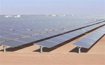 «سد عالي جديد».. محافظ أسوان يشيد بمشروع الطاقة الشمسية في بنبان