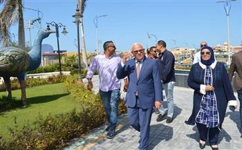 محافظ بورسعيد يتفقد ساحة المشير طنطاوي بحي الضواحي