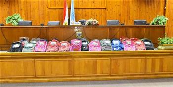 بحضور المحافظ .. حماة الوطن يوزع حقائب وأدوات مدرسية على الأيتام في أسيوط