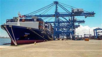 تداول 34 سفينة حاويات وبضائع عامة بميناء دمياط