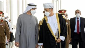 الإمارات وعمان تؤكدان العمل على تنسيق المواقف بما يدعم الأمن والاستقرار في العالم