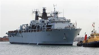 سفينة حربية بريطانية بميناء طرابلس الليبي