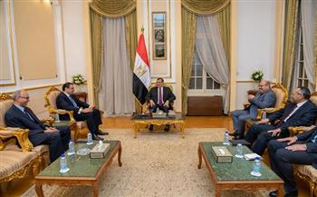 وزير الدولة للإنتاج الحربي يستقبل سفير مصر بجمهورية التشيك
