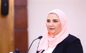 وزيرة التضامن توجه فريق التدخل السريع بسرعة إنقاذ مواطنين بلا مأوى في القاهرة والجيزة